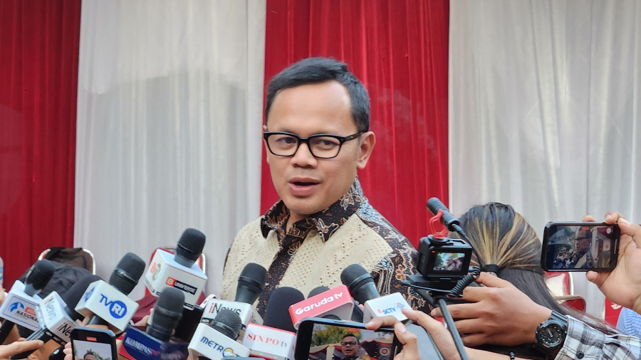 Kemendagri Larang Ormas Pakai Atribut Mirip TNI-Polri