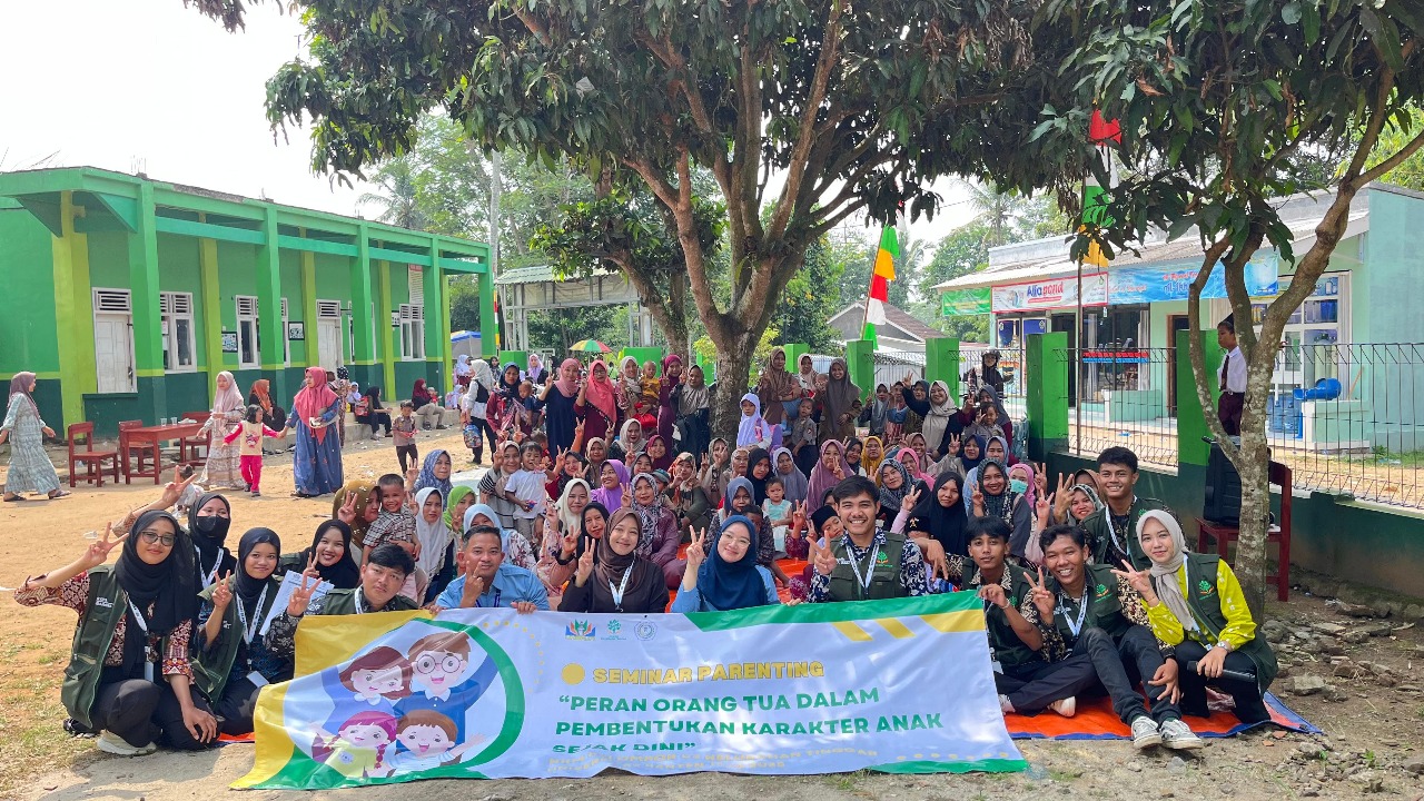 Mahasiswa KKM Kelompok 2 Gelar Seminar Parenting SD Bani Daud Al-Islami Disambut Antusias Oleh Wali Murid