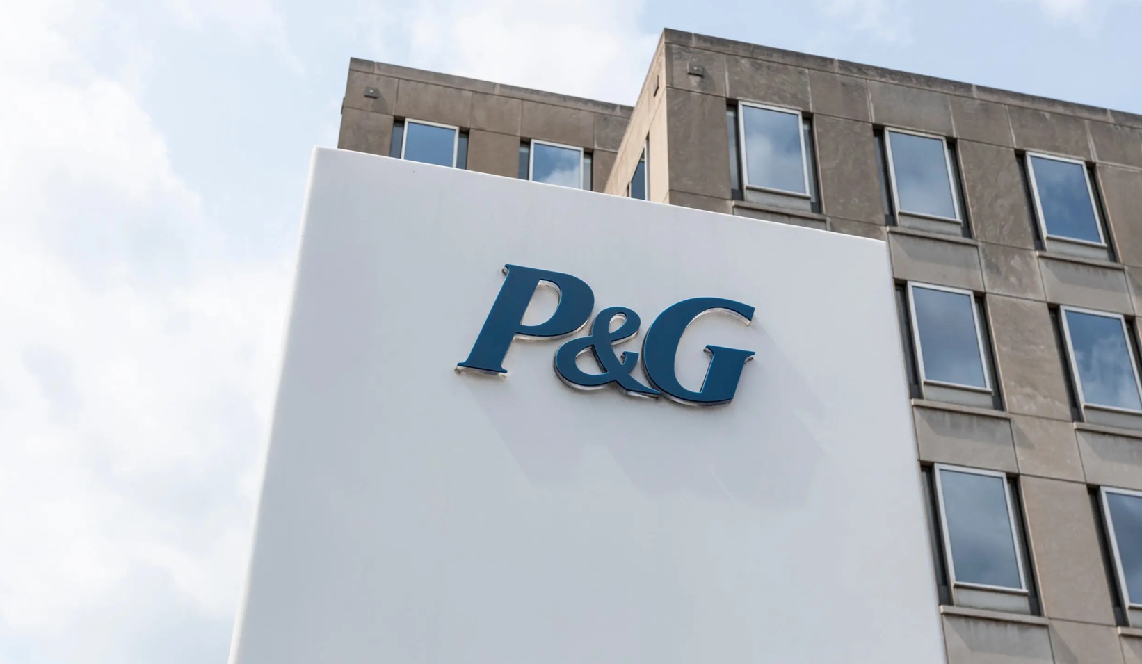 PHK Massal di P&G: Efisiensi Digitalisasi dan Dampak Tarif Impor AS