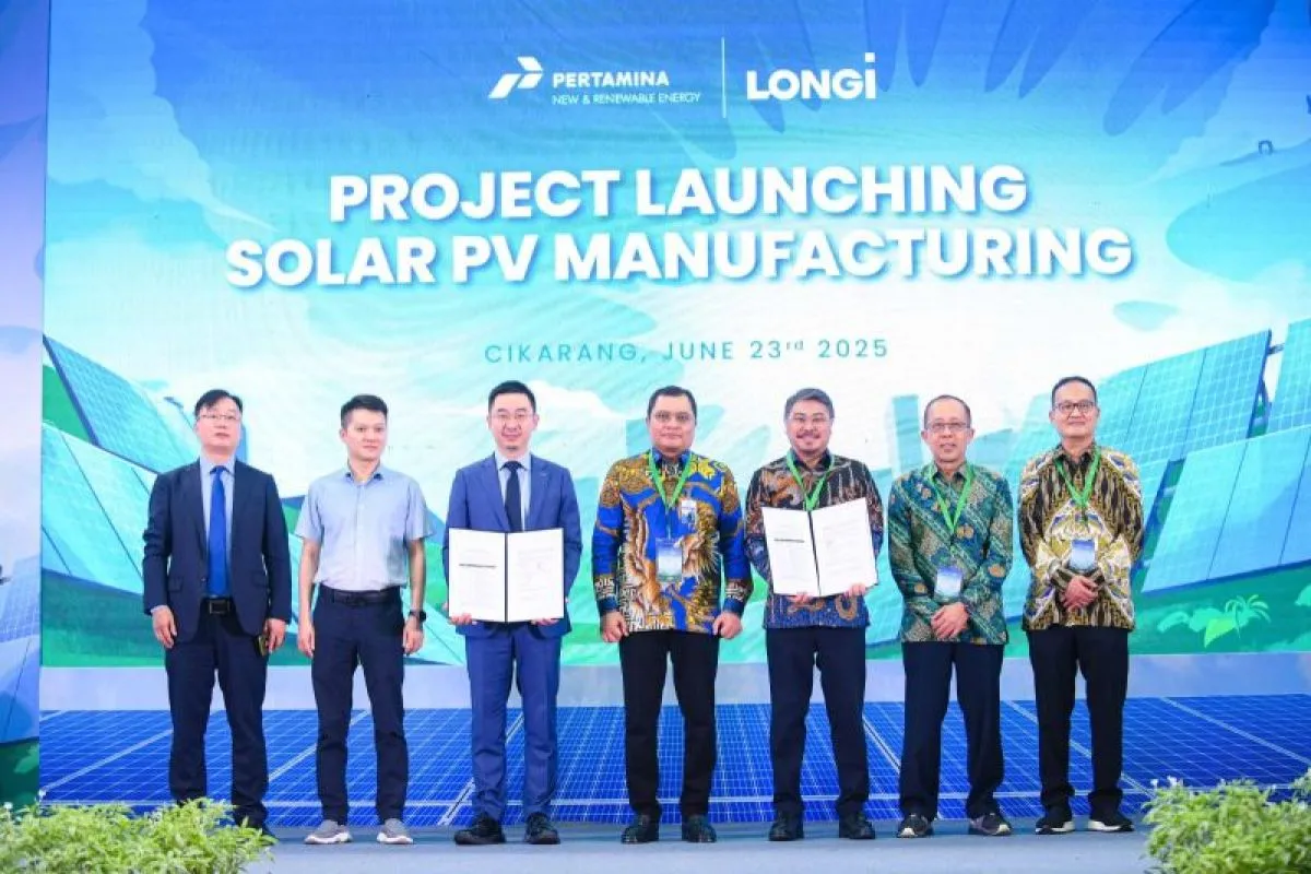 Pertamina NRE dan LONGi Resmikan Proyek Manufaktur Panel Surya di Indonesia